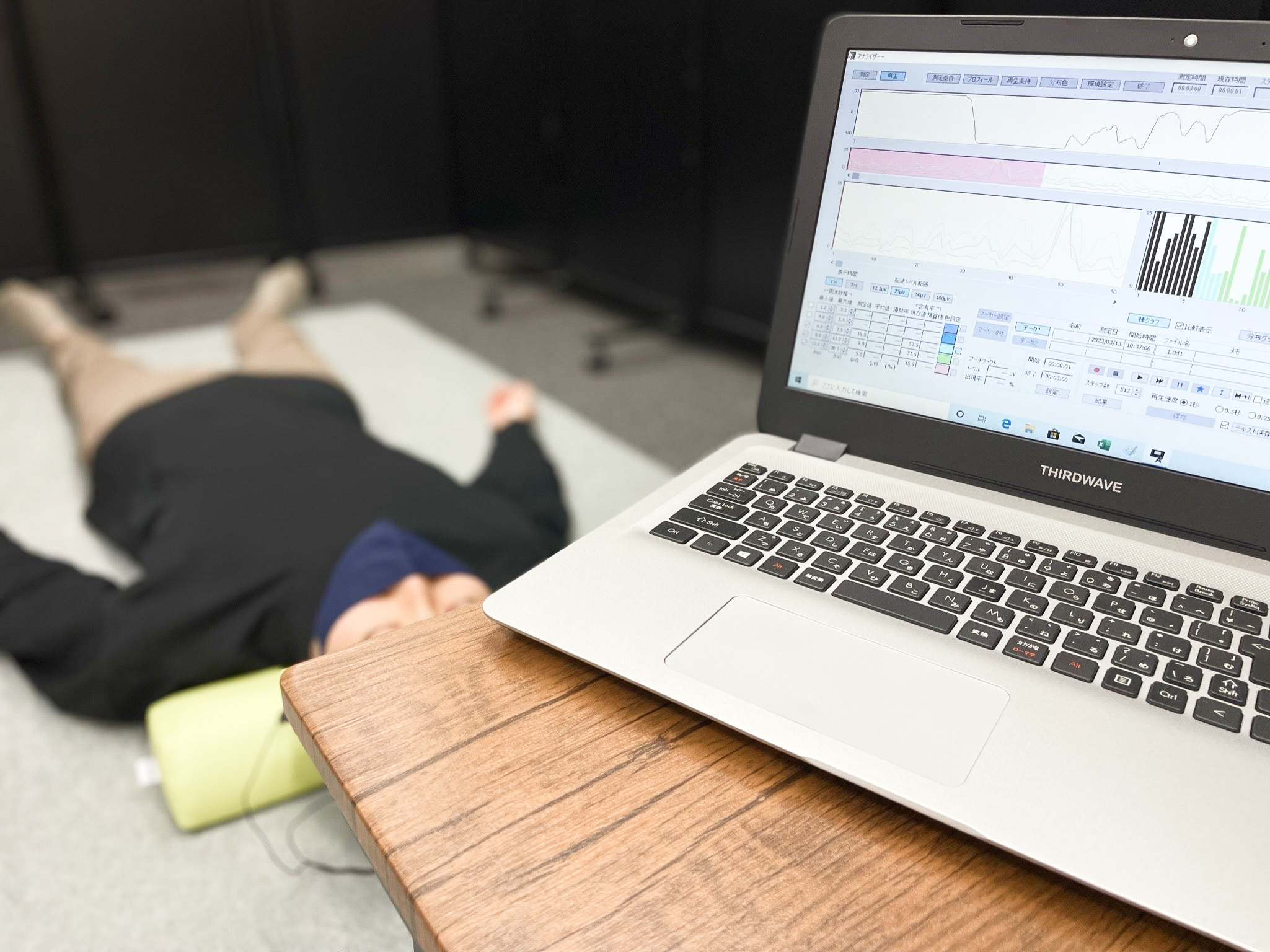 The benefits of the NeckEz Pillow being scientifically tested by researchers.